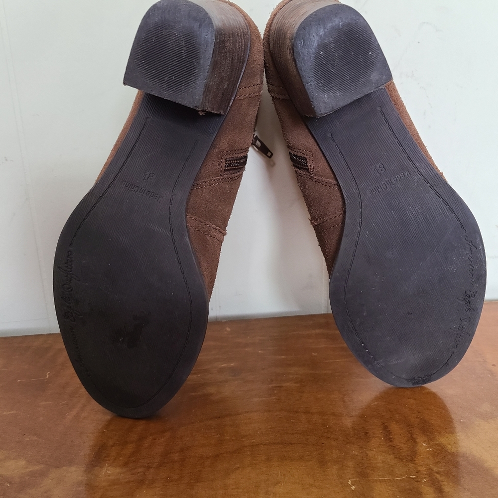 American Eagle Suede Ankle Boot Bootie - Picture 5 of 11